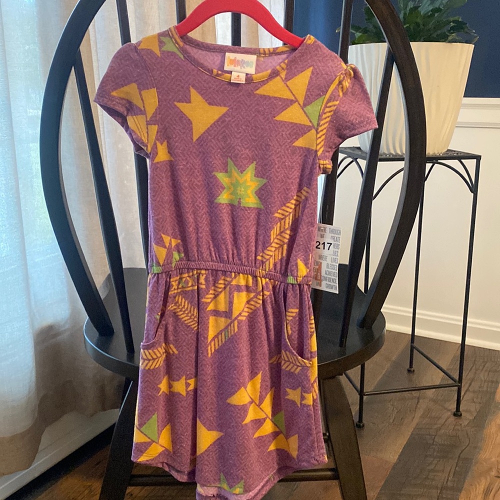 Girls dress size 4